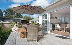 The Waihi Beach House - Waihi Beach Holiday Home